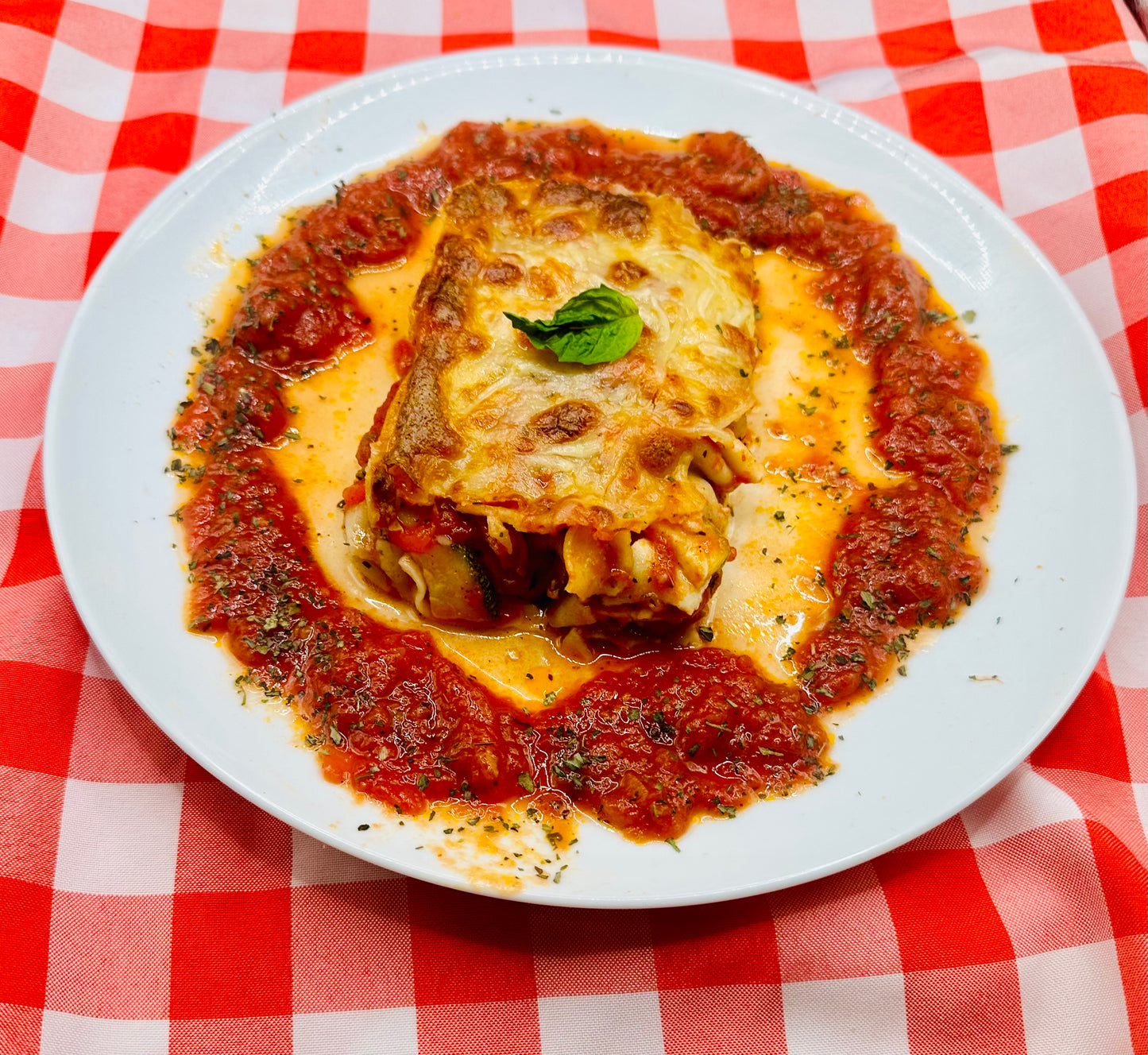 Lasagna Vegetariana de berenjena, champiñones, calabaza y pimiento.